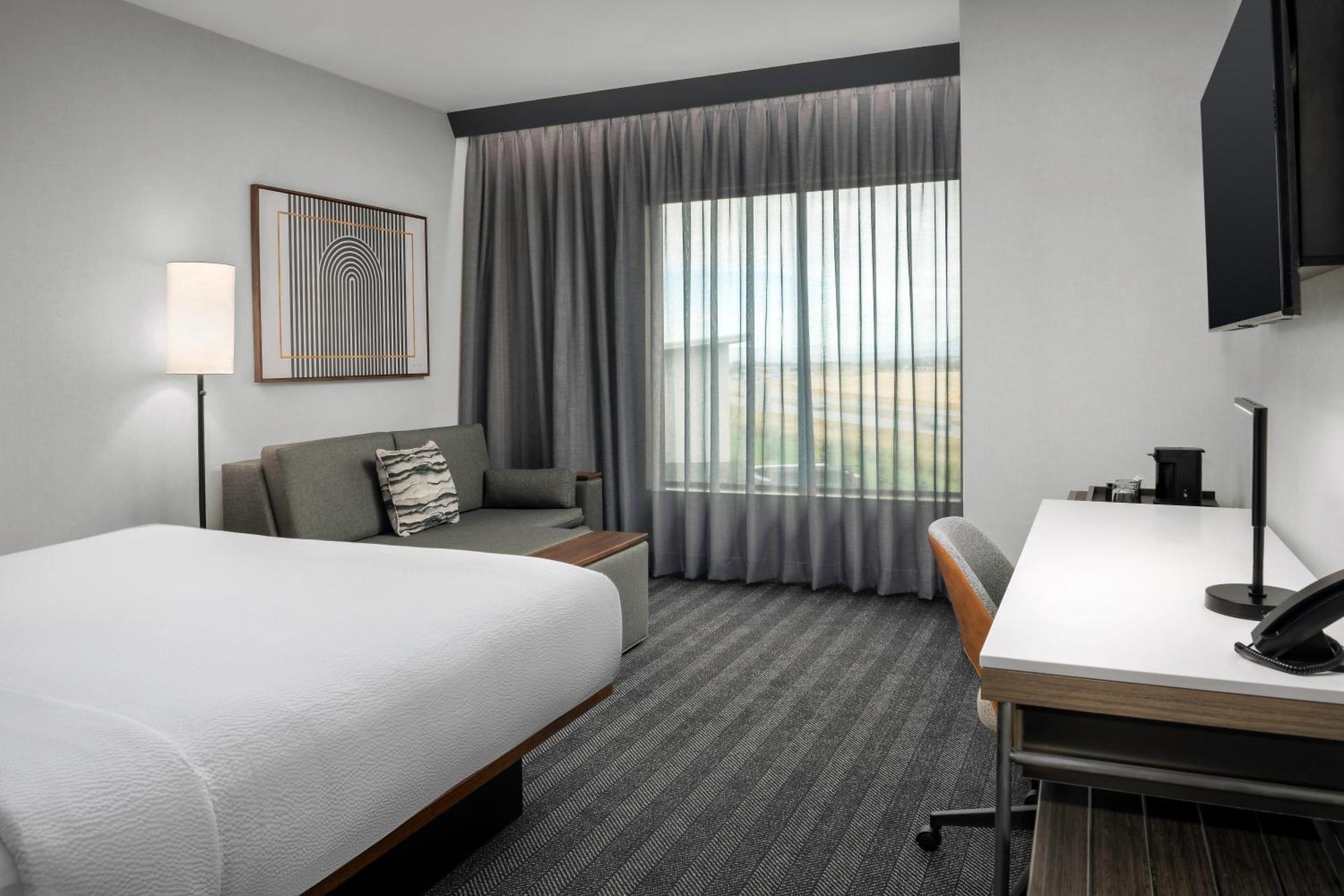 Courtyard By Marriott Bozeman Hotel Exterior photo