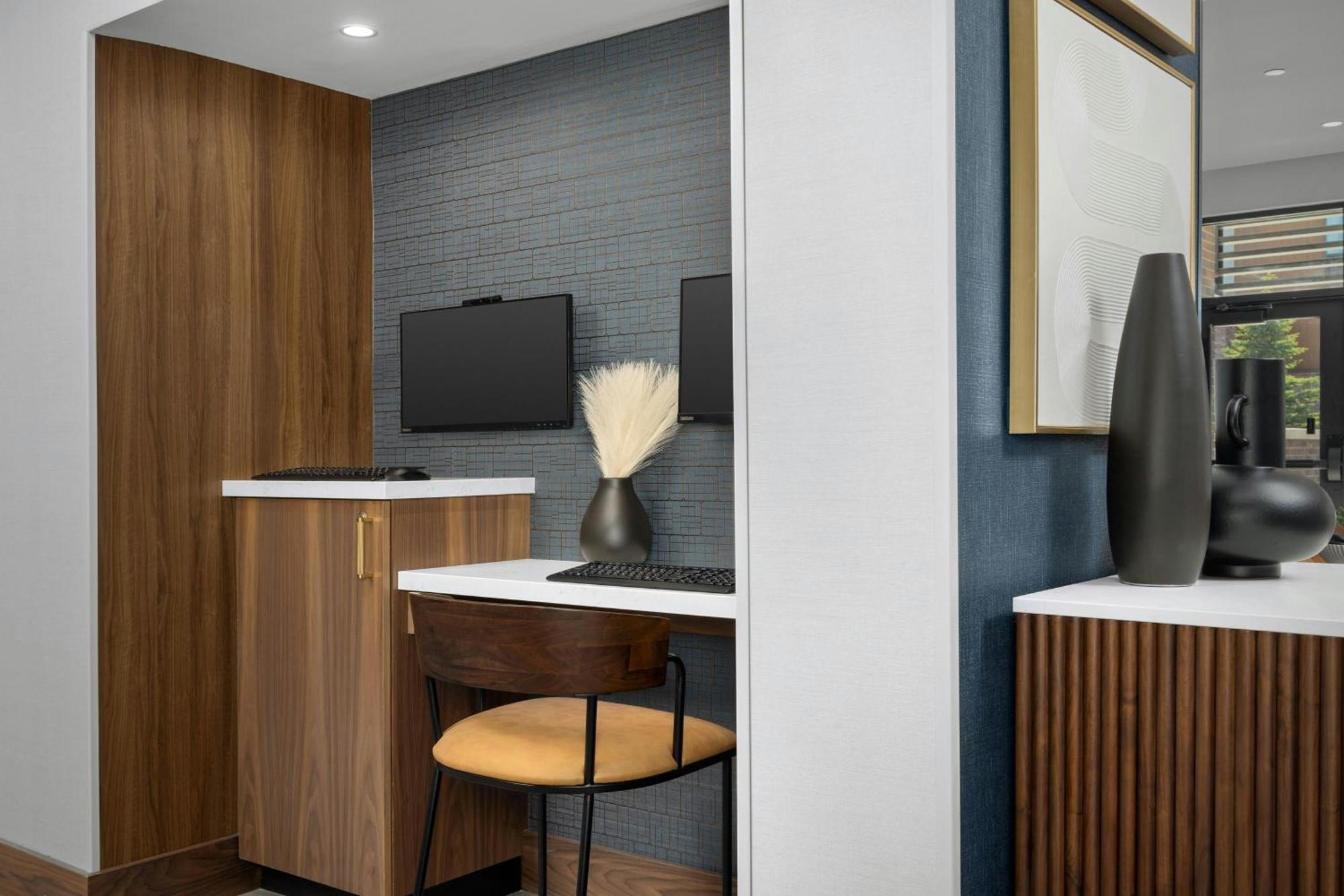 Courtyard By Marriott Bozeman Hotel Exterior photo